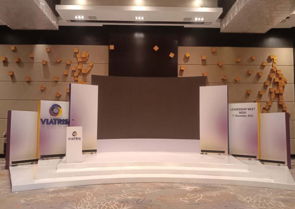 Exhibition design for Shop & Win with escalator and branded displays